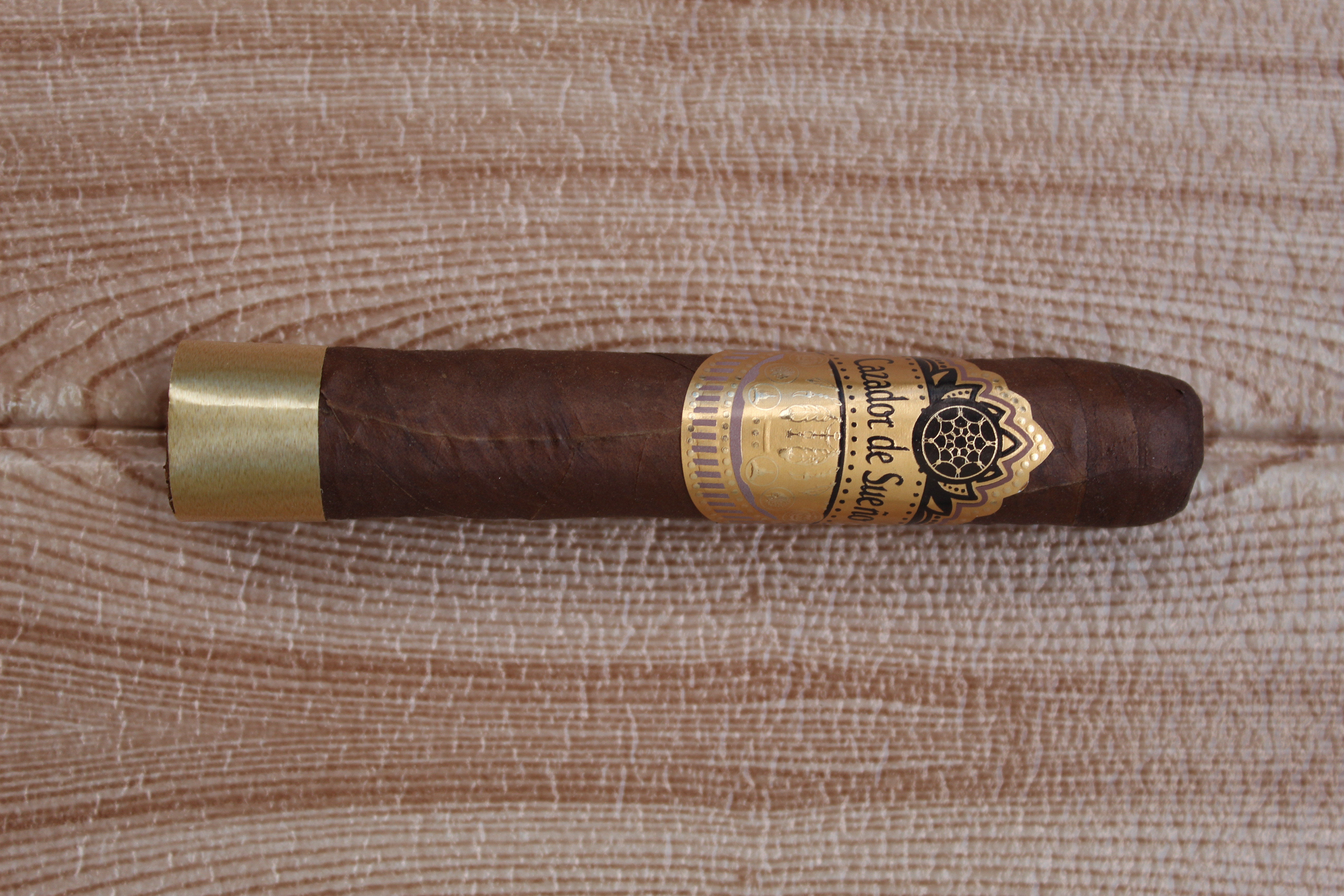 Cazador de Sueños Ligero 007 - Cigarro premium Toro 58×5 obra maestra artesanal